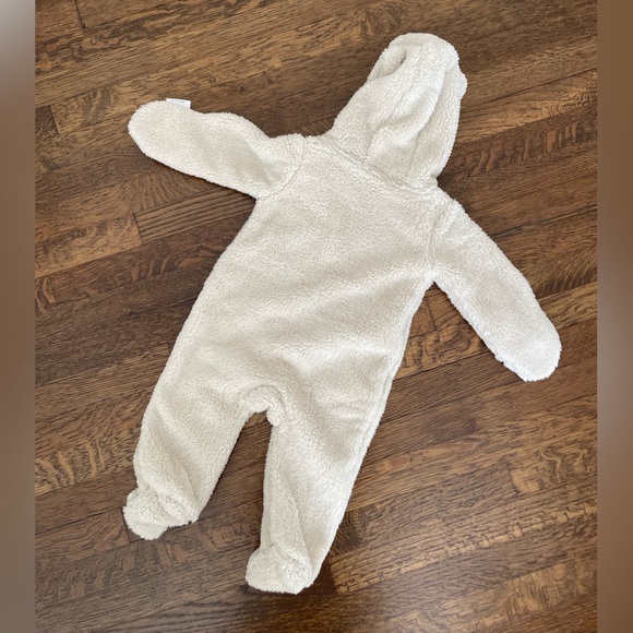 Carter’s Baby Bear Onesie - Picture 5 of 5